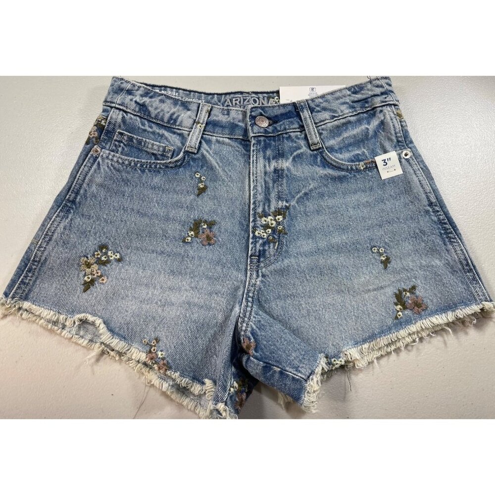 Arizona Jean Co. Juniors Size 3 Vintage Comfort Mom Shorts With 3" Inseam